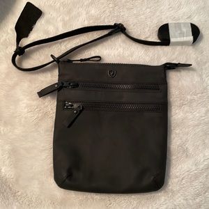 Cochoa leather crossbody bag in black NWT